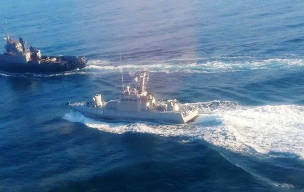 По кораблям Украины в Азовском море стреляют - ВМС
