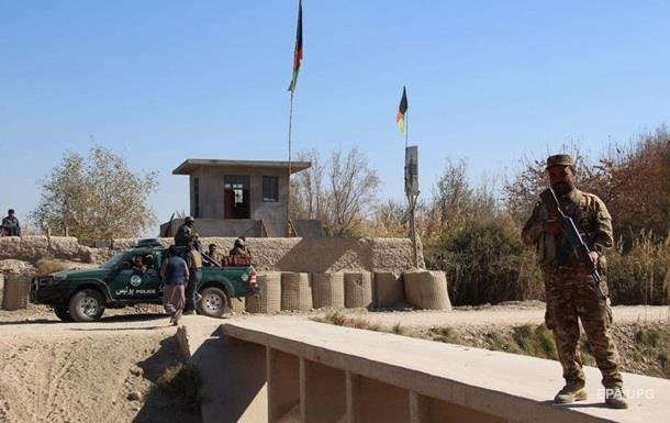 В Афганистане полицейские попали в засаду: 20 погибших