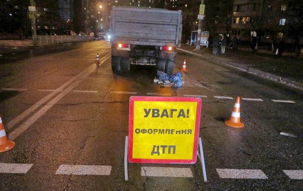 В Киеве грузовик сбил насмерть пенсионерку
