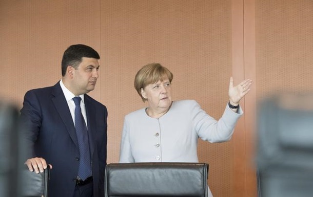 Гройсман обсудил с Меркель освобождение захваченных на Азове моряков
