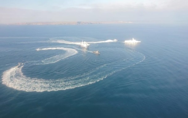 У ВМС пояснили скерування кораблів в Азовське море