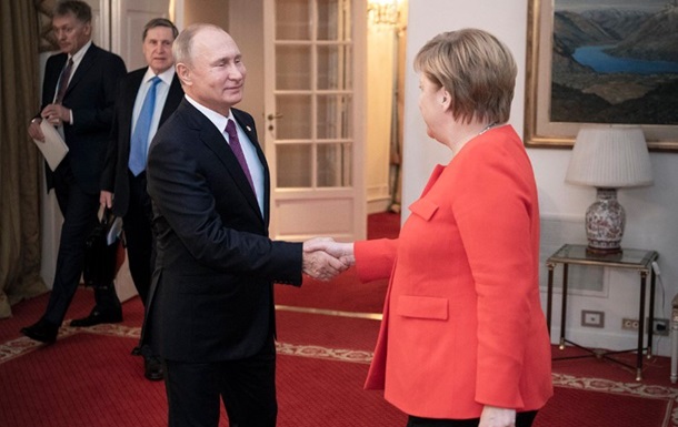 G20: Меркель і Путін обговорили конфлікт на Азові