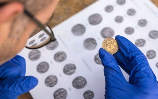 В Ізраїлі знайдено 900-літній глечик із золотом