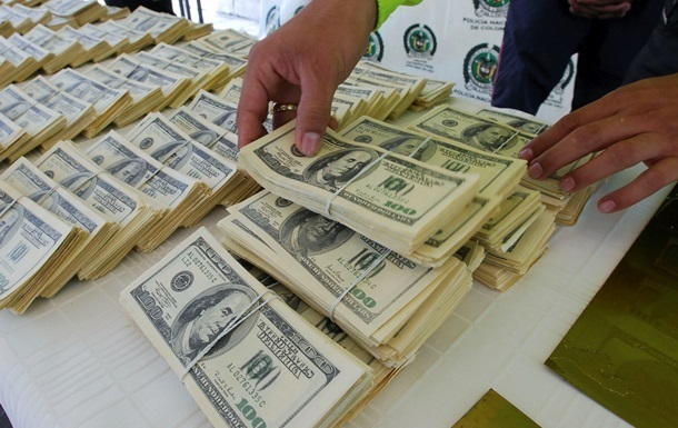 Украинцы в ноябре купили более миллиарда долларов