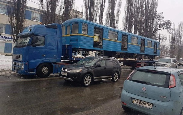 У Києві будують хостел з вагонів метро
