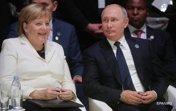 Меркель і Путін обговорили ситуацію в Азовському морі