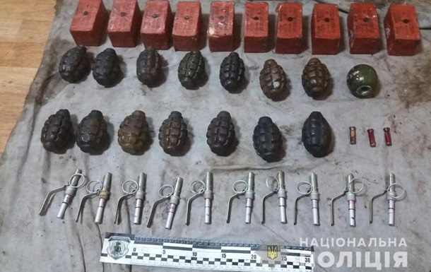 В Запорожской области обнаружили схрон с гранатами и взрывчаткой 