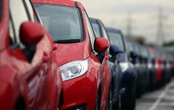Автовиробництво в Україні обвалилося майже на 50%