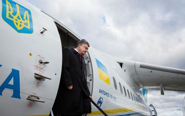 Самолет Порошенко везет военный груз от НАТО