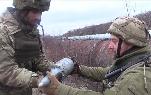 У штабі ООС показали відео розмінування водопроводу на Донбасі