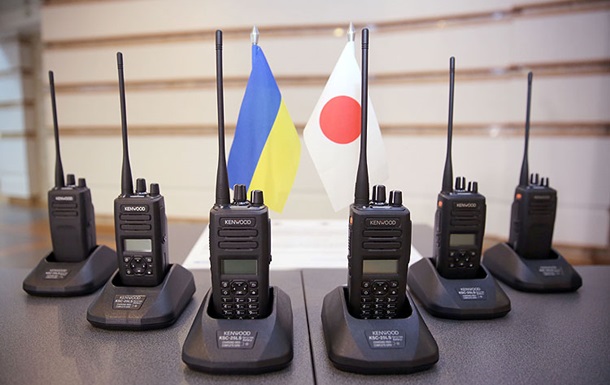 Полиция Украины получила от Японии раций на полмиллиона долларов