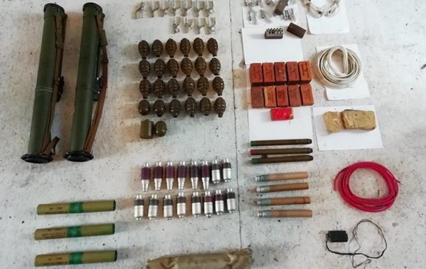 СБУ изъяла у жителя Киевской области десятки гранат и взрывчатку