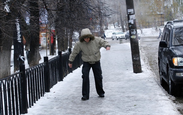 У Києві за місяць через ожеледицю постраждали півтори тисячі осіб