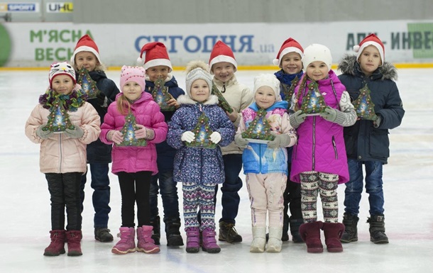 В День Николая 60 000 детей Донецкой области получили сладкие подарки