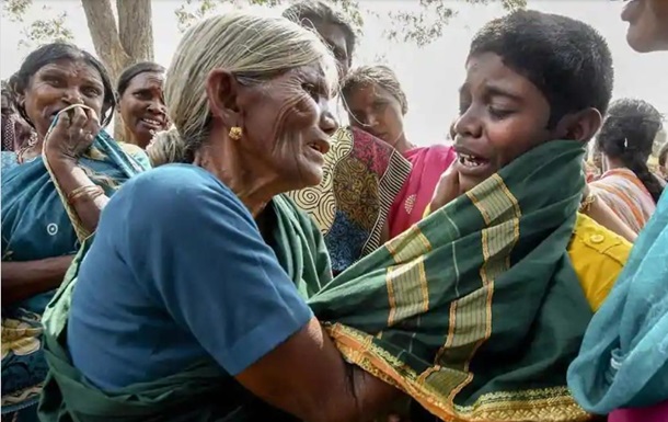 В Індії від отруєння їжею в храмі загинули 15 людей