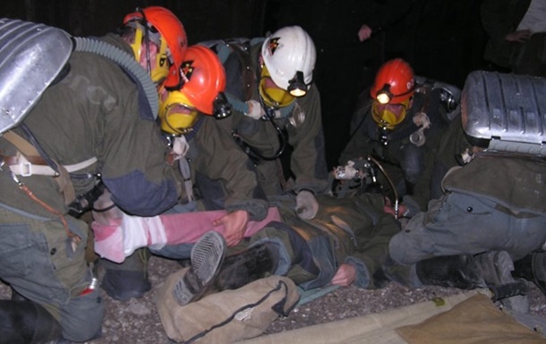 На шахте в РФ погибли восемь горняков