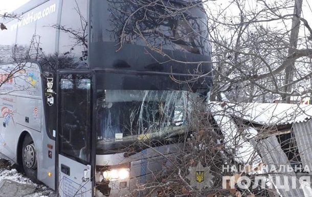 У Вінницькій області зіткнулися автобуси