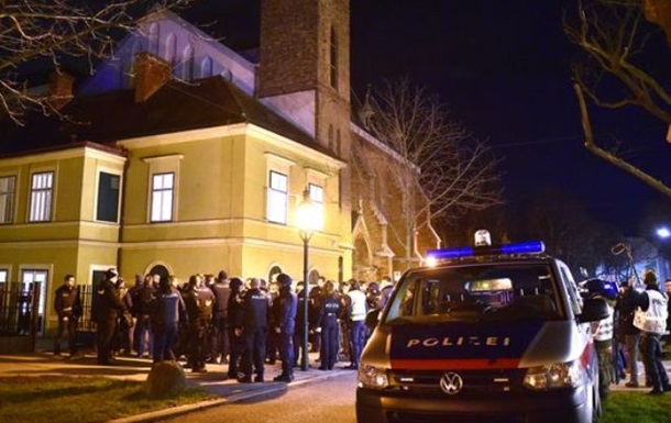 Поліція Відня уточнила кількість постраждалих ченців