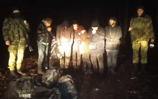 Пограничники задержали семь граждан Турции на границе с Польшей