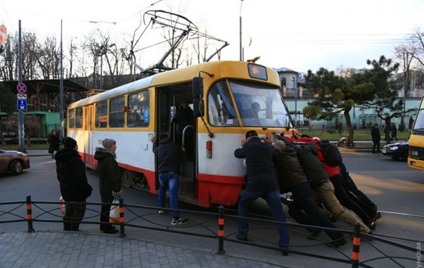 Украина закупит сотни единиц общественного транспорта