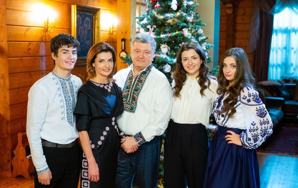 Порошенко поздравил украинцев с Рождеством 