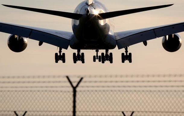 Страйки у восьми аеропортах ФРН: скасовані сотні рейсів 