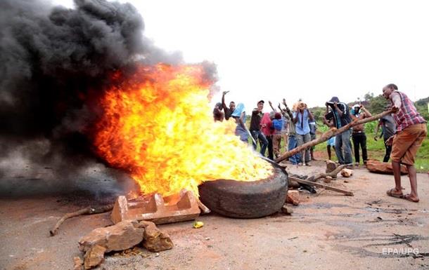Влада Зімбабве відключила інтернет через протести