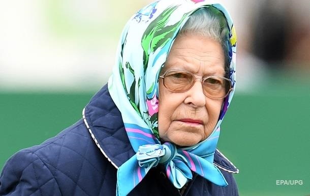 Королева Великобритании нарушила ПДД за рулем Range Rover