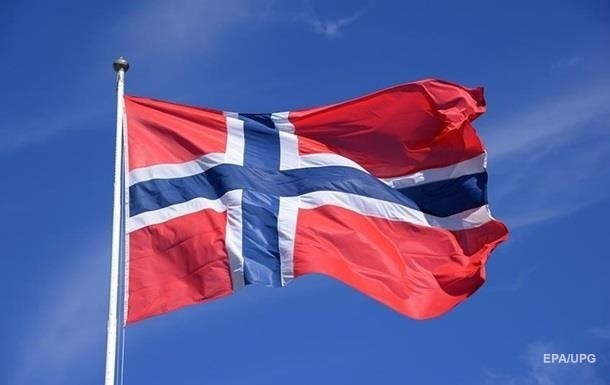 Норвегія витуряє польського консула