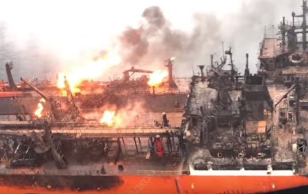Пожар в Черном море: Появилось новое видео