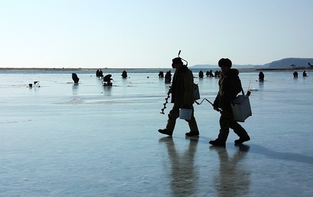 У Києві рибалка провалився під лід