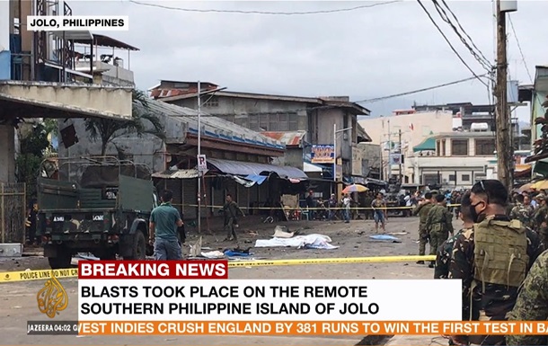 На Філіппінах сталися вибухи в церкві: 19 жертв