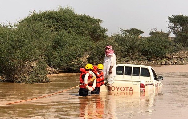 У Саудівській Аравії через повінь загинули 12 осіб