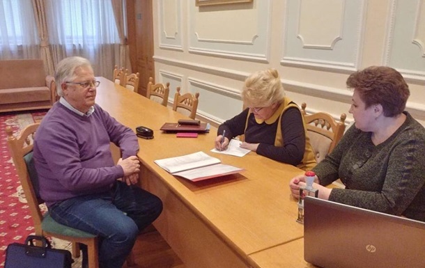 Симоненко подал документы для участия в выборах президента