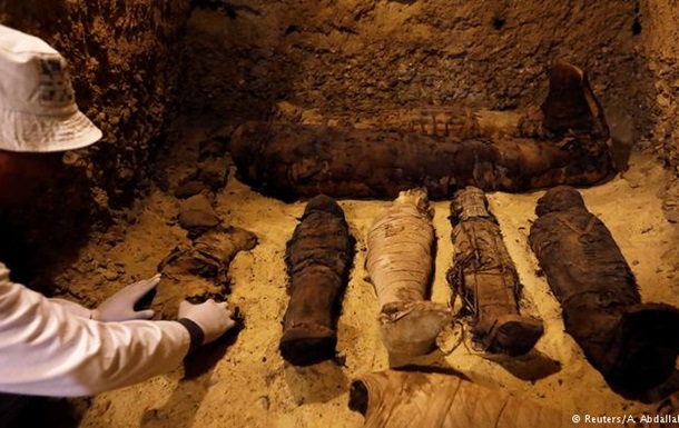 У Єгипті знайшли понад 40 мумій віком до 2300 років