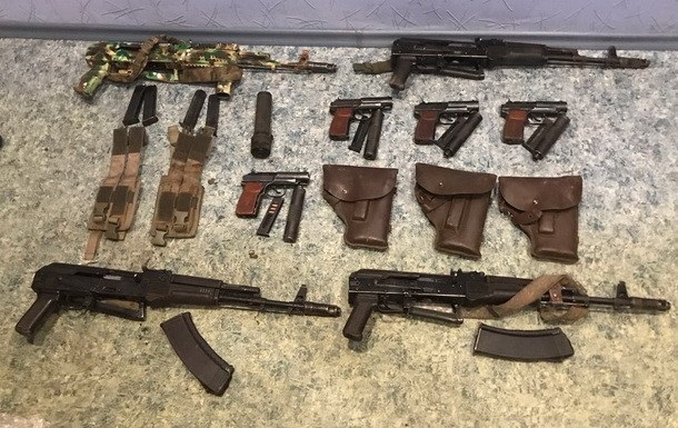 В Житомирской области задержали торговцев оружием