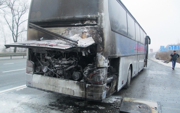 У Житомирській області на ходу загорівся автобус з пасажирами