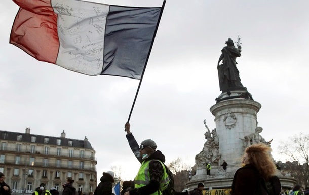 Франция ужесточила закон о протестах