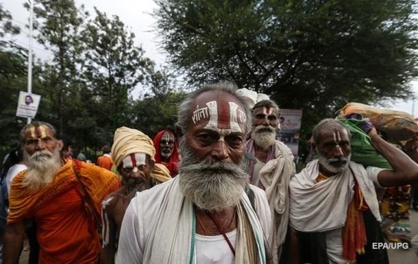 В Індії від отруєння алкоголем загинули десятки людей