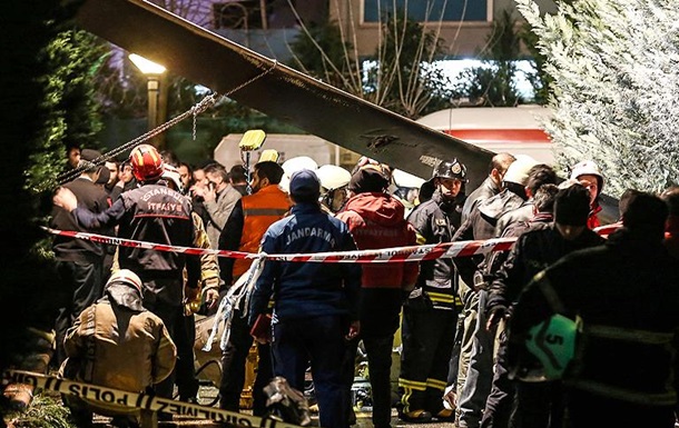 У Стамбулі розбився військовий вертоліт