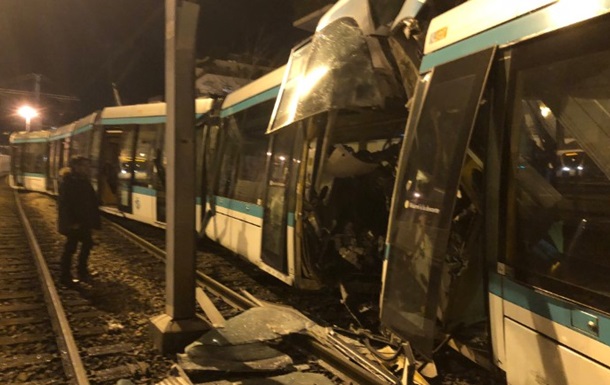 Во Франции столкнулись трамваи: 12 пострадавших