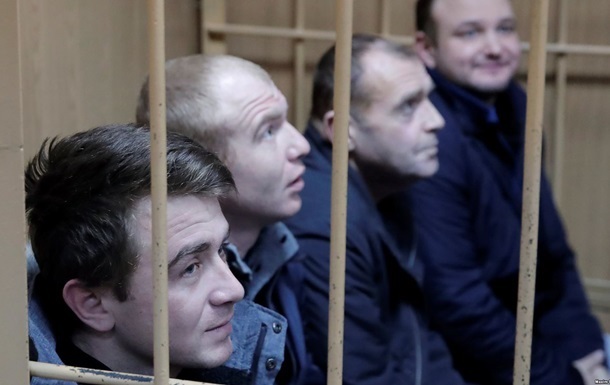 Суд в Москве оставил под арестом 16 из 24 украинских моряков