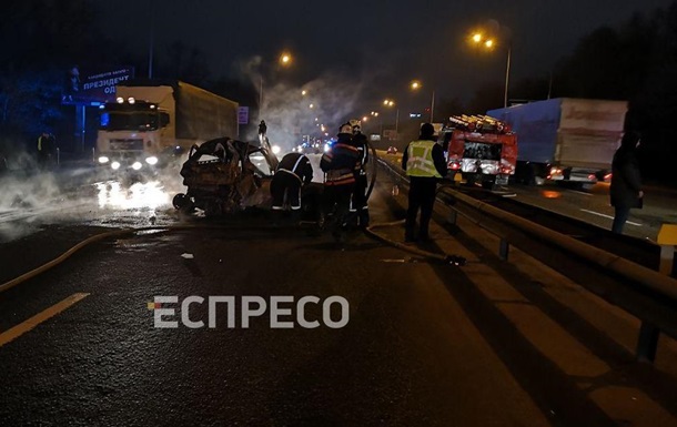 ДТП під Києвом: пасажирка згоріла заживо