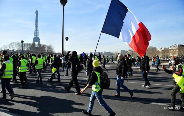   Жовті жилети   знову протестують у Франції