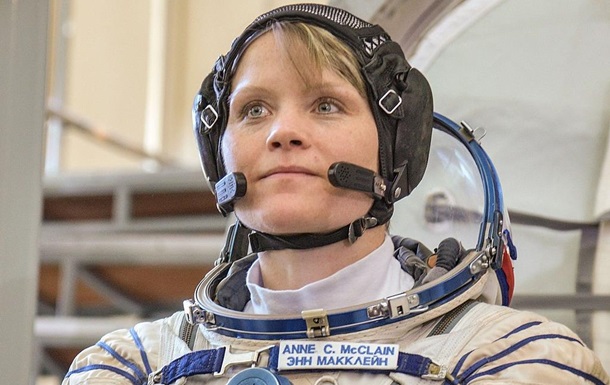 Уперше в історії відразу дві жінки вийдуть у відкритий космос