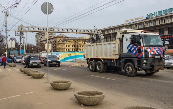 У центрі Дніпра вантажівка на смерть збила жінку