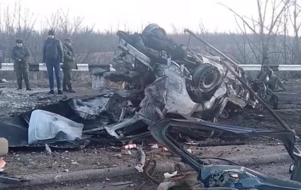 В  ДНР  взорвался микроавтобус, есть жертвы – штаб