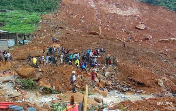 В Индонезии из-за оползня 60 человек оказались под завалами