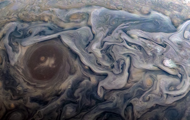 NASA показало на фото хвилювання на Юпітері