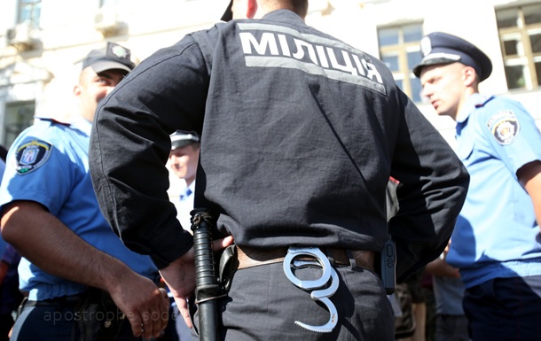 У Києві за тортури затриманого праскою екс-міліціонерам дали умовний термін